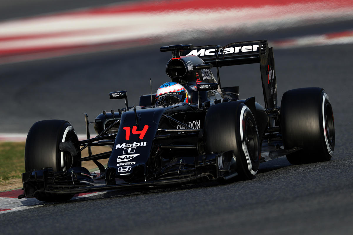 F1, Alonso: «Solo la McLaren può battere la Mercedes»
