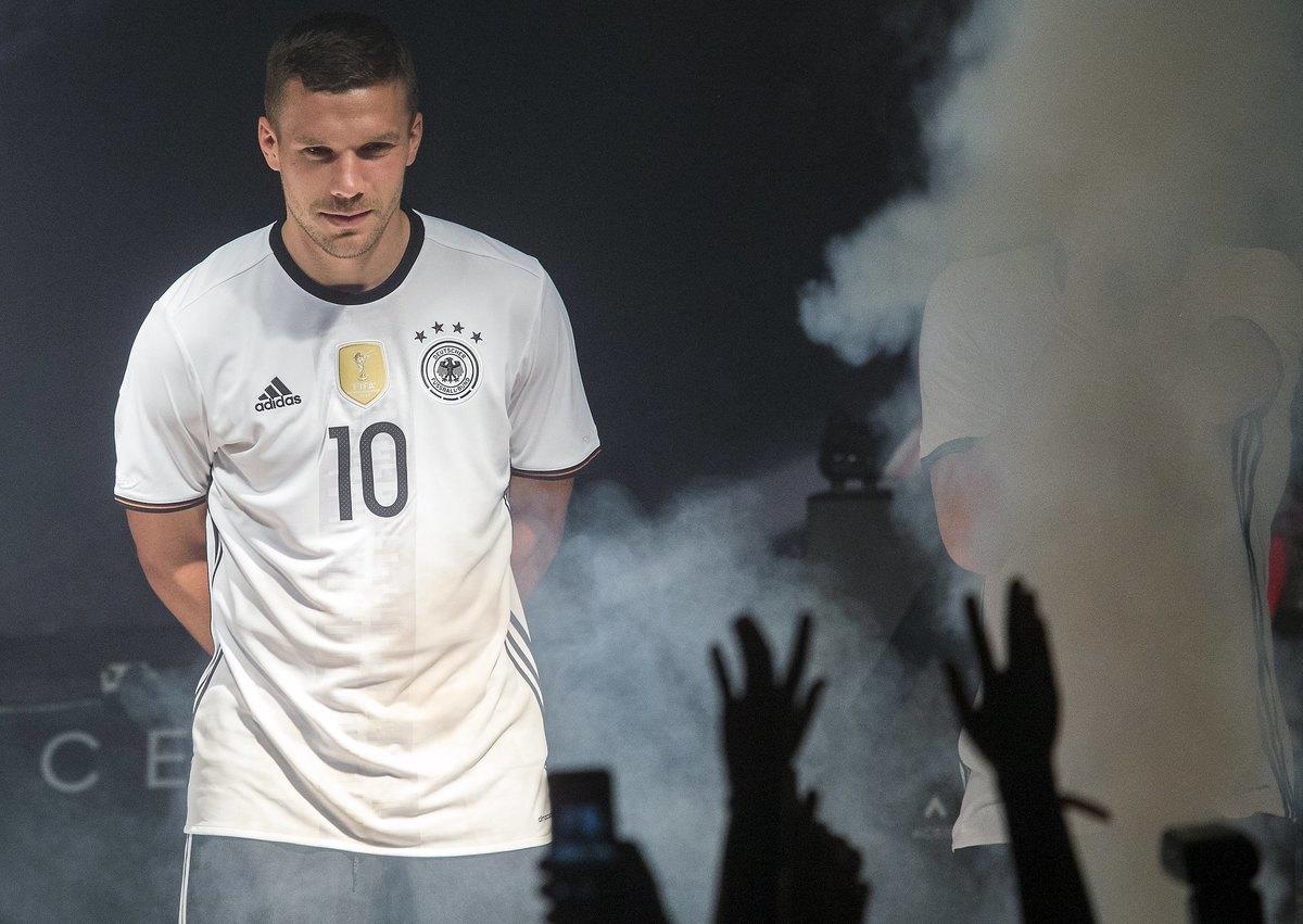 Lazio, Podolski carica il Galatasaray: «Vinciamo»
