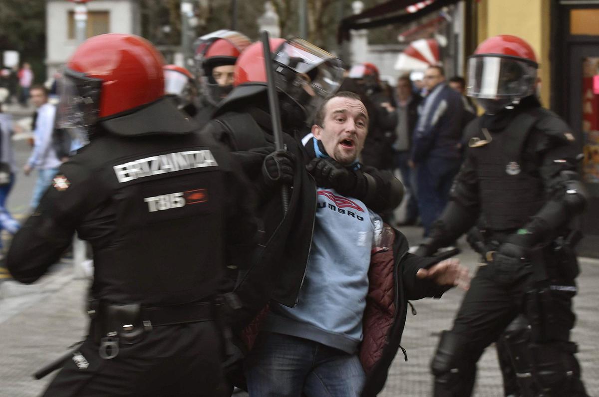 Europa League, scontri tra tifosi di Athletic e Marsiglia
