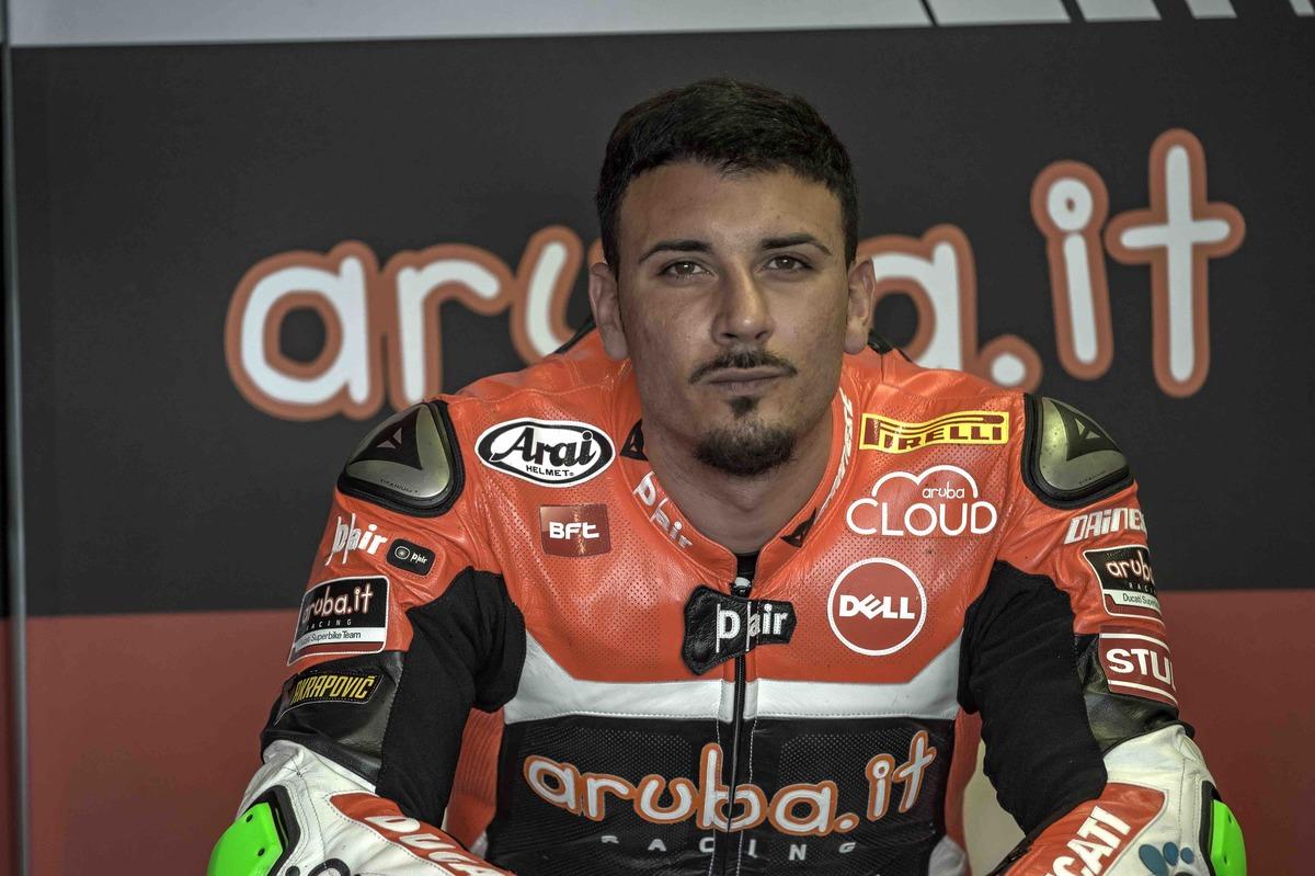 SBK Phillip Island, libere 1: le foto dai box