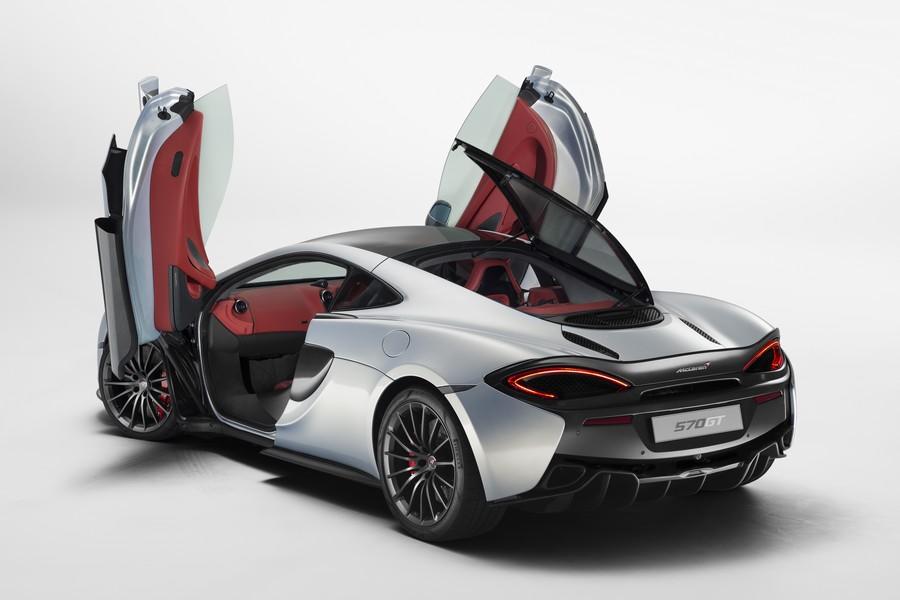 570GT, McLaren porta a Ginevra la supercar per tutti i giorni