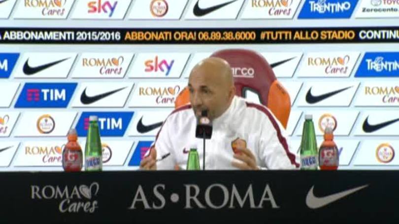 Spalletti show mostra video: "Guardate Salah, si fa così"