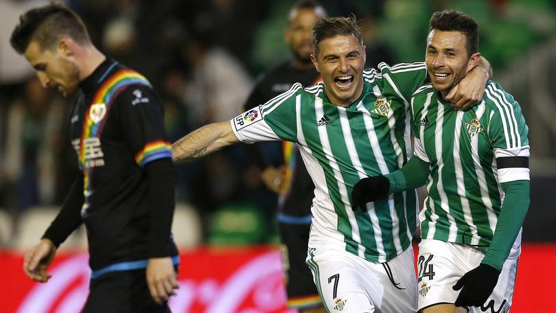 Liga: Betis-Rayo Vallecano 2-2, doppiette di Manucho e Castro