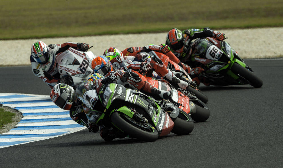 SBK Phillip Island, gara 2: bis di Rea, podio Giugliano