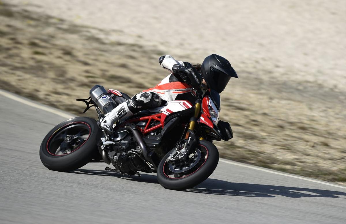 Ducati Hypermotard 939 SP, emozioni più facili: la prova