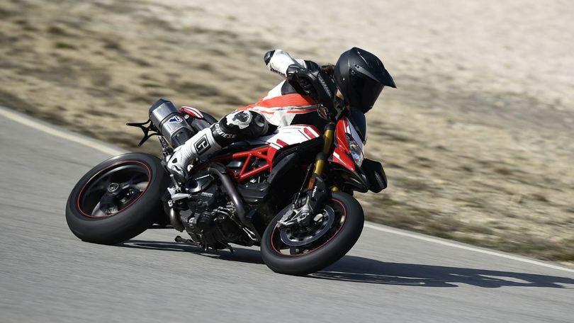 Ducati Hypermotard 939 SP, emozioni più facili: la prova