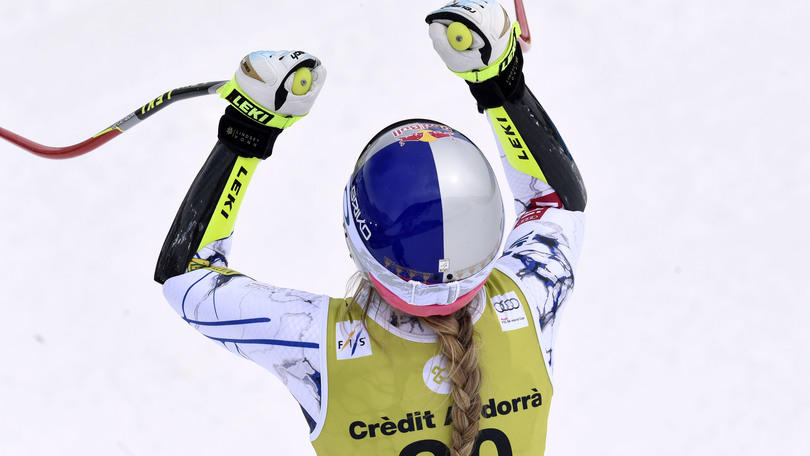Vonn eroina delle nevi: sconfigge anche il dolore e gareggia in combinata
