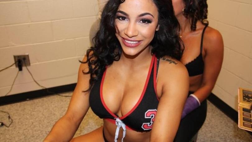 Adrian Purnell, la star del lingerie football