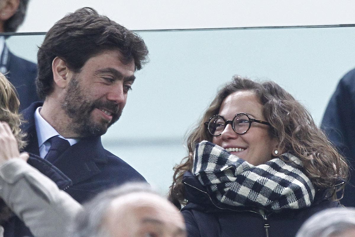 Juventus-Inter, allo Stadium Agnelli e Deniz Akalin: nuovo look per la modella