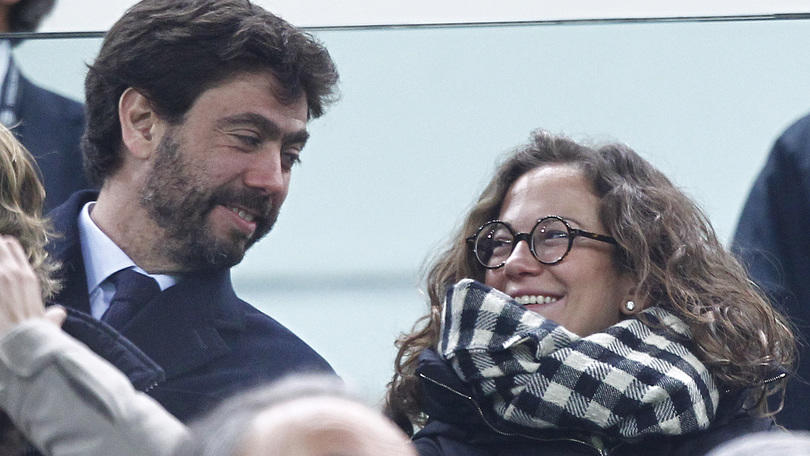 Juventus-Inter, allo Stadium Agnelli e Deniz Akalin: nuovo look per la modella
