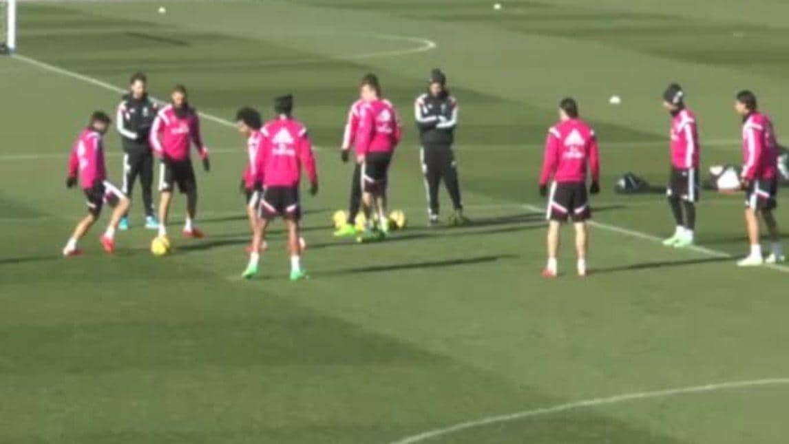 Real Madrid, Benzema out 20 giorni