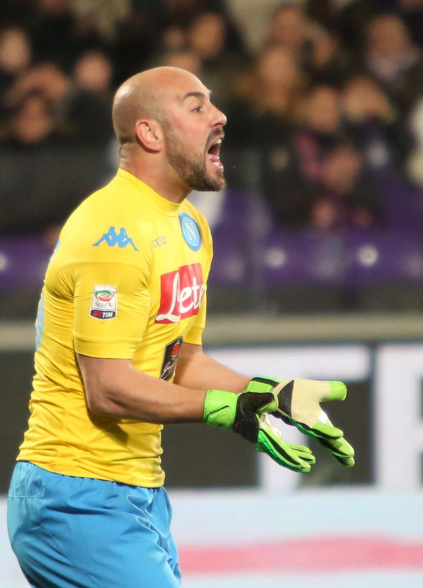 Serie A Napoli, Reina non molla la presa: «Lottiamo per lo scudetto»