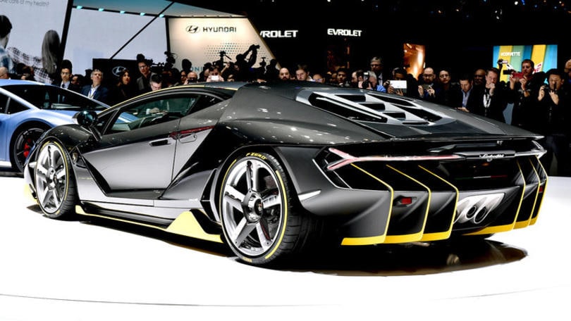 Lamborghini Centenario, Salone di Ginevra 2016