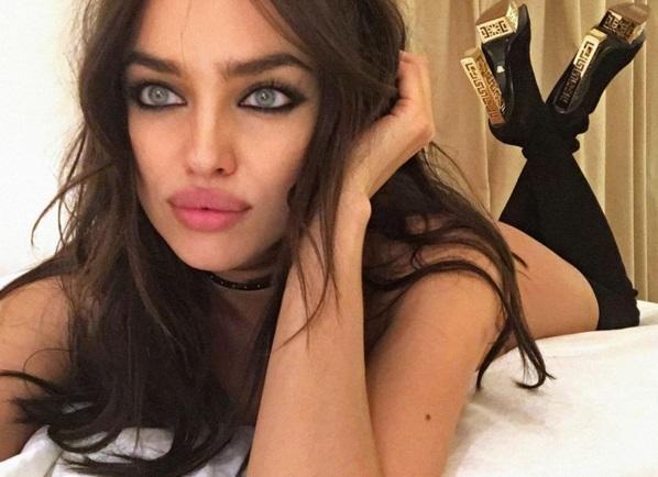 Irina Shayk fa impazzire Instagram