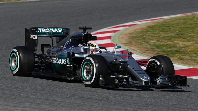 F1: a Barcellona comanda Hamilton, Vettel è terzo