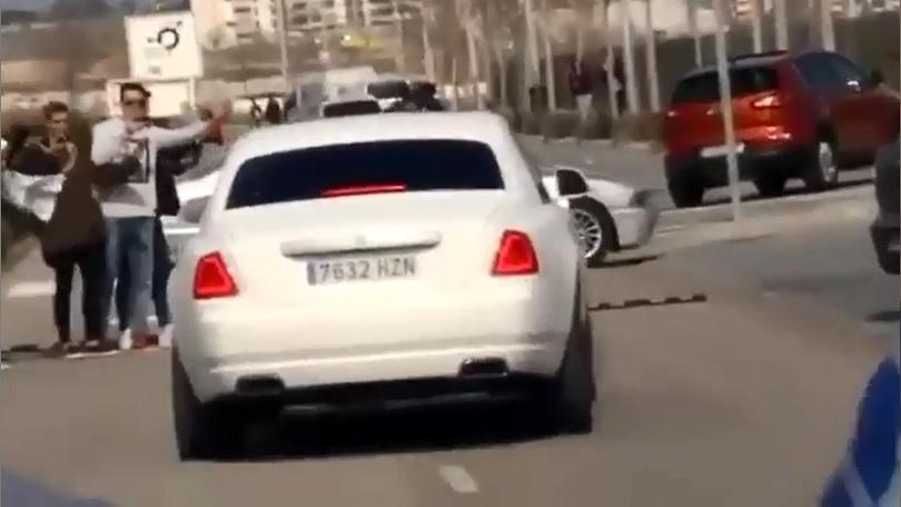 Cristiano Ronaldo show, che dribbling con la macchina!
