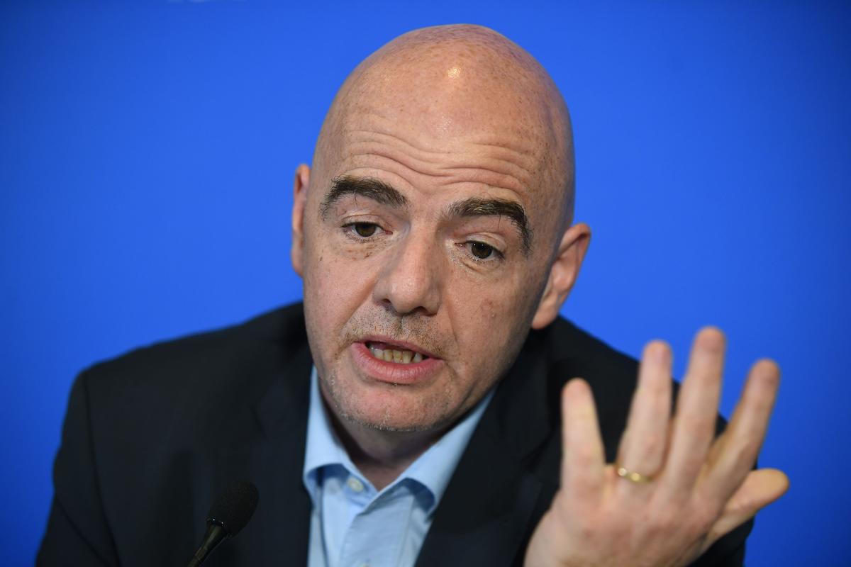 Fifa, svolta storica: sì alla moviola in campo