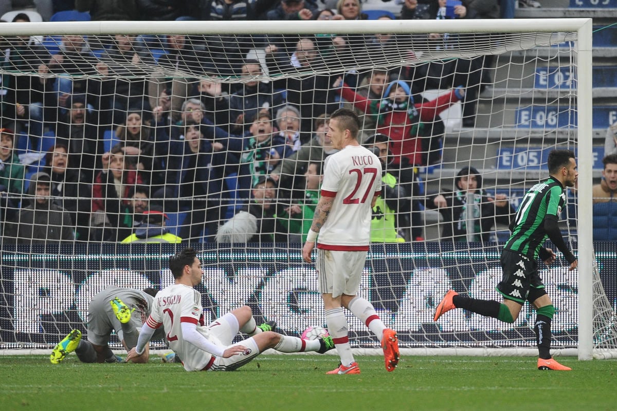 Risultati Serie A: Sassuolo-Milan 2-0, Bologna-Carpi 0-0, Frosinone-Udinese 2-0