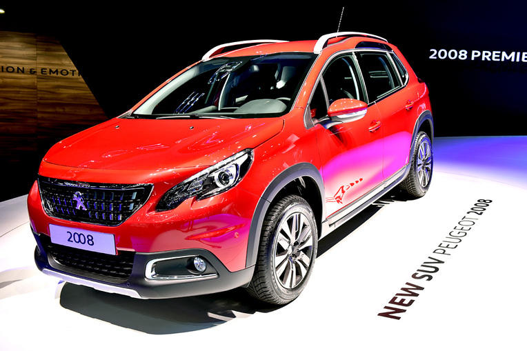 Peugeot, nuovo look per la 2008 pensando alla Dakar