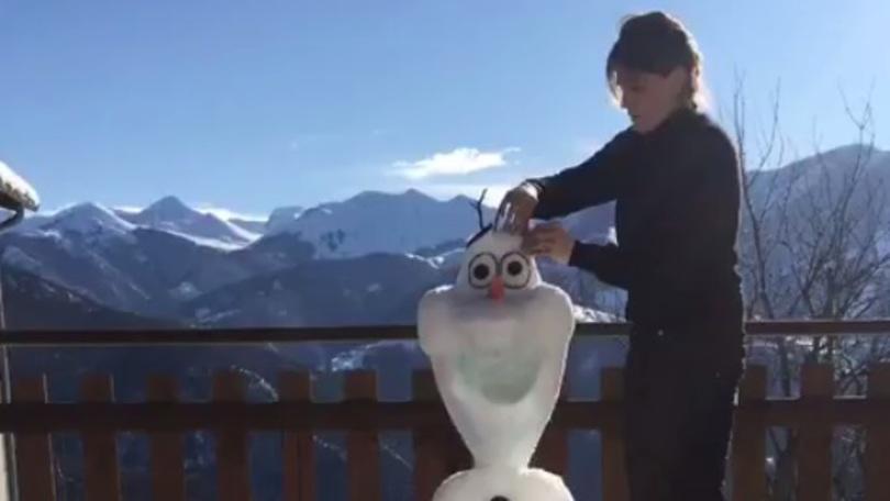 La moglie di Cassano crea Olaf in diretta social