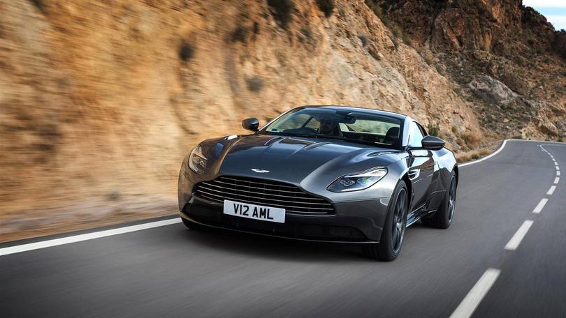 Aston Martin DB11: foto