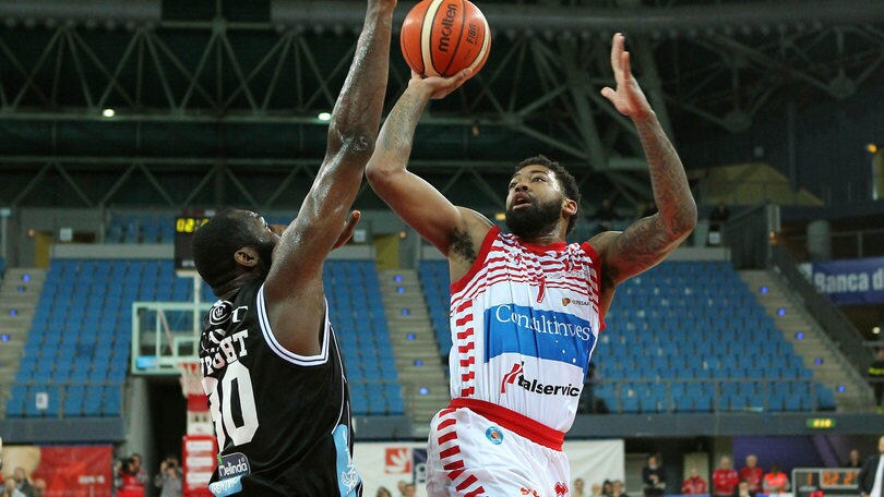 Basket Serie A, Pesaro avvicina la salvezza