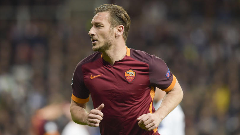 Roma, secondo voi Totti deve giocare il derby?