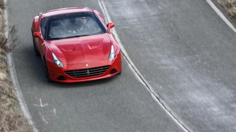 Nuova Ferrari California T Handling Speciale, prime impressioni