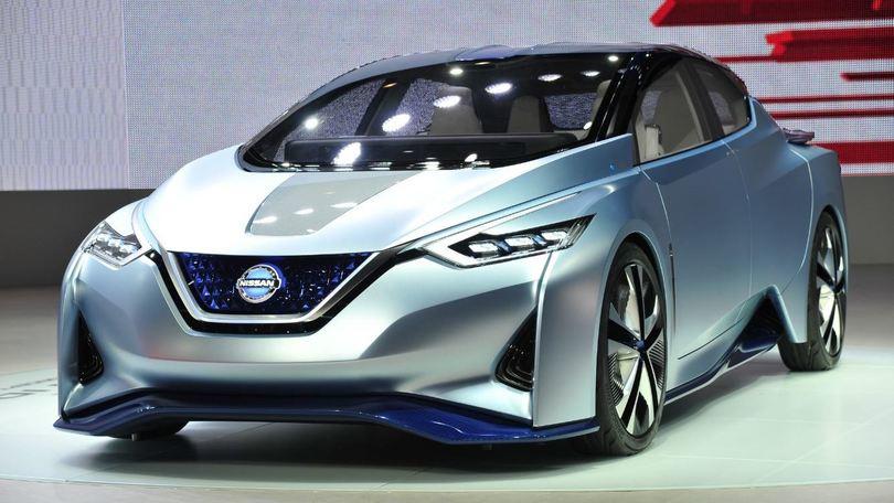 Nissan, guida autonoma e autoricarica entro il 2020
