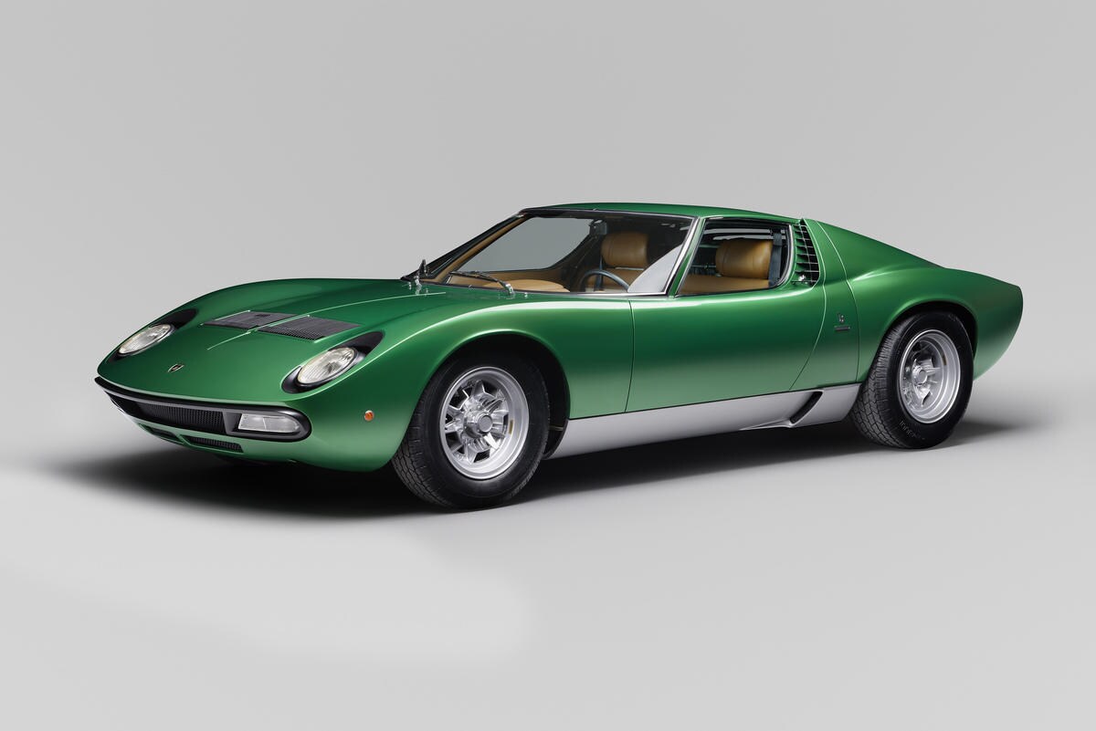 Lamborghini restaura il prototipo della Miura SV