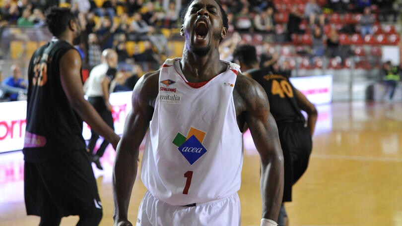 Basket A2, urlo Olasewere, Roma batte Omegna