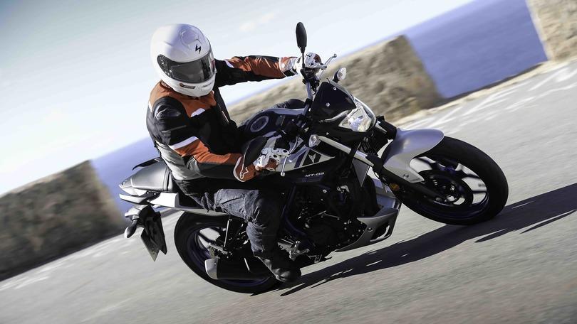 Yamaha MT-03: su strada