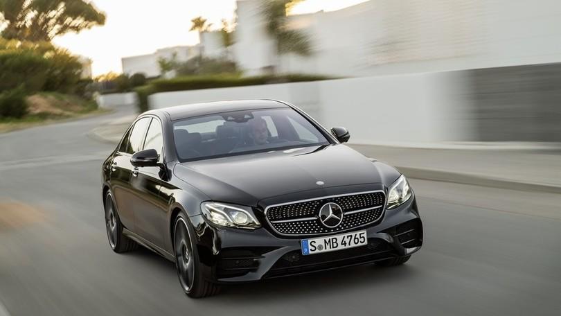 Nuova Mercedes E AMG 4Matic, la berlina da 400 cv