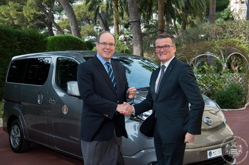 Nissan: due e-NV200 a Montecarlo