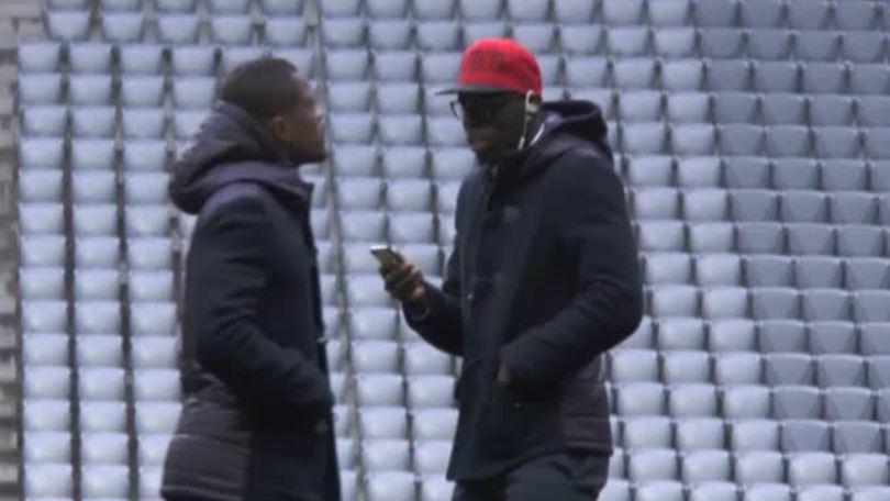 Pogba balla in mezzo all'Alianz Arena