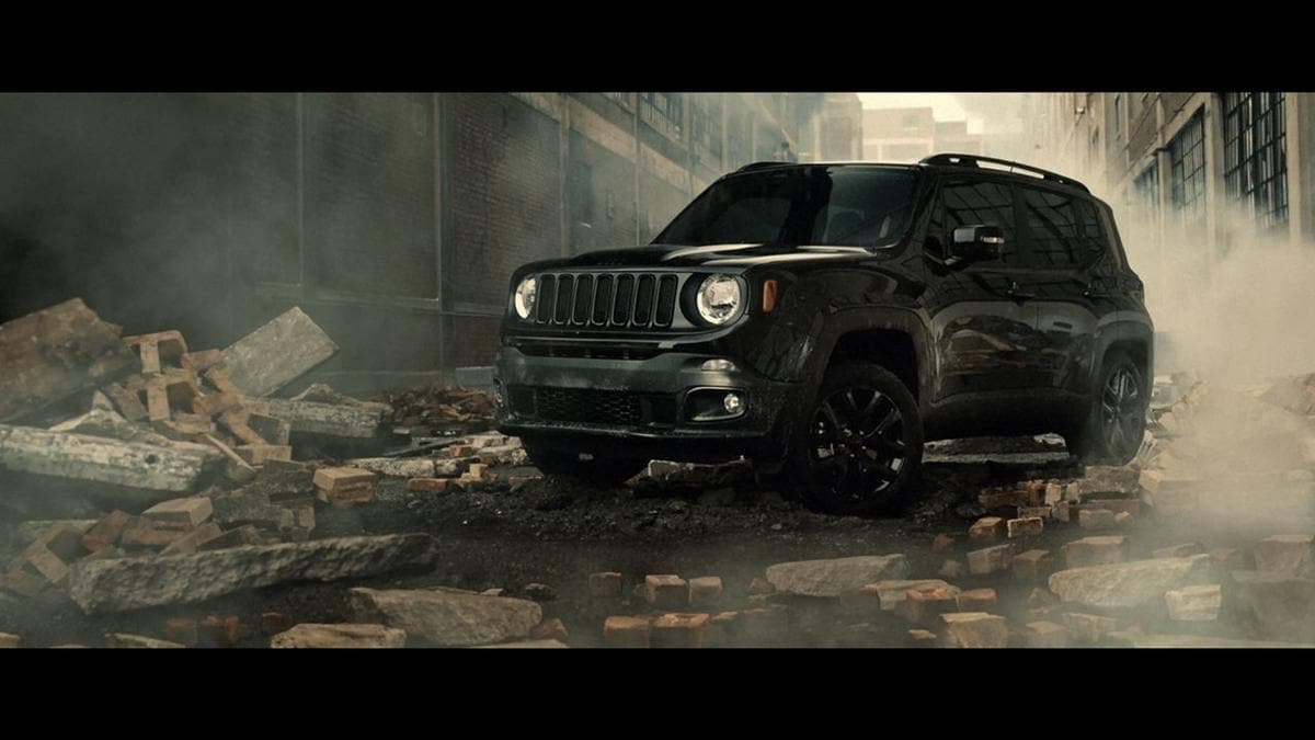 In vendita la Jeep di Batman v Superman