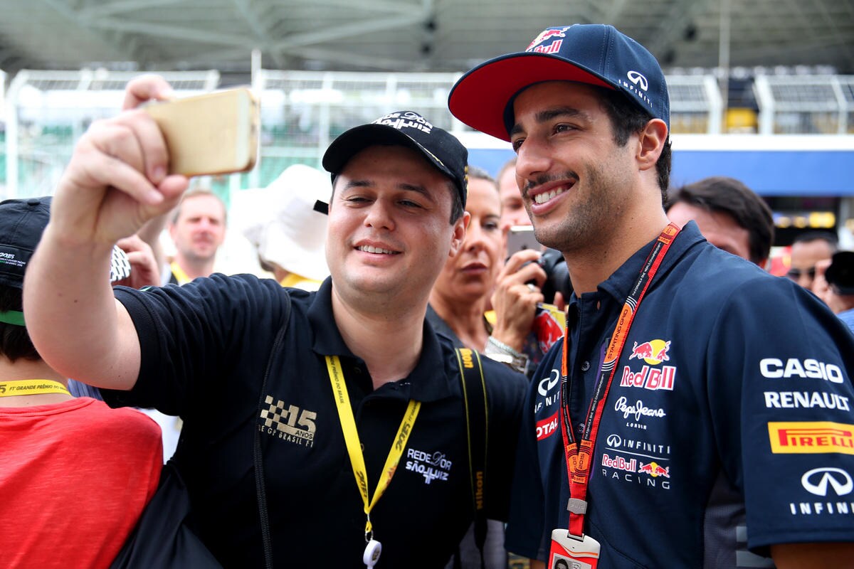F1 Jones: «Ferrari, l'anno prossimo prendi Ricciardo»