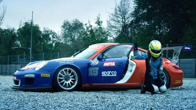 Veloce come il vento, Accorsi scende in pista
