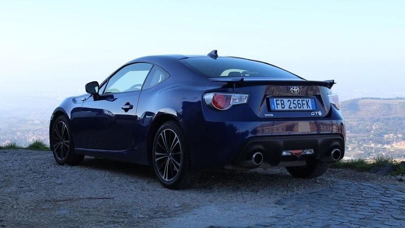 Toyota GT86, foto e prezzi
