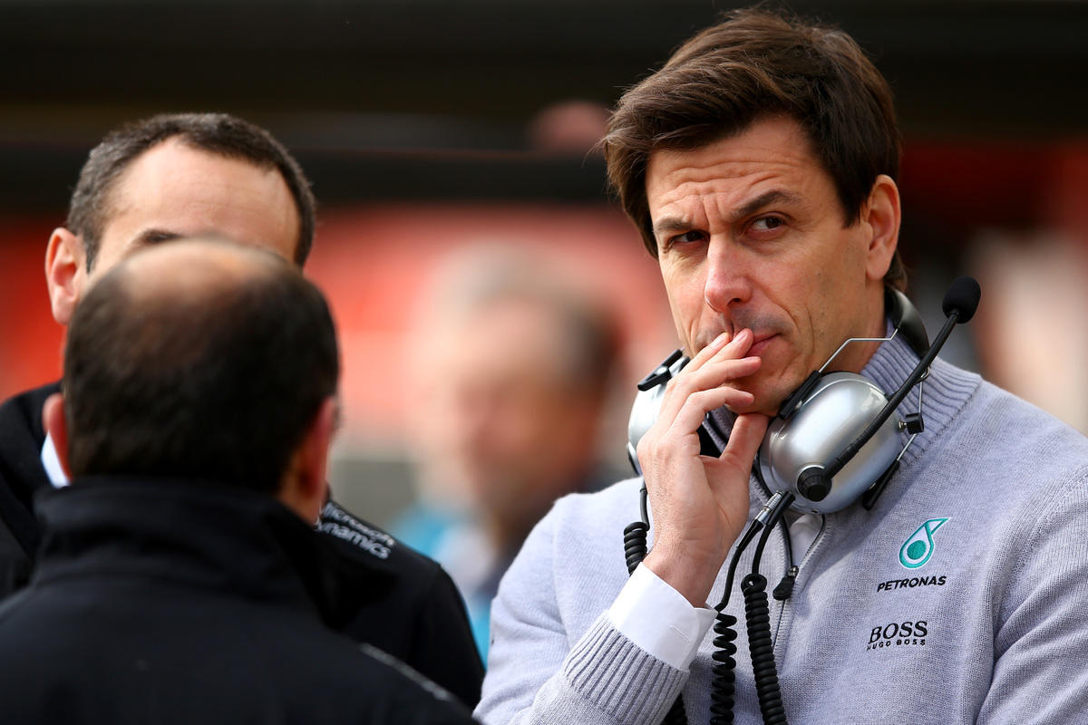F1, Wolff: «Nuove qualifiche una stupidaggine»