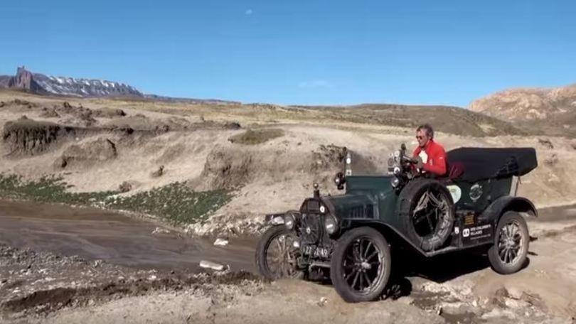 Il giro del mondo su una Ford di 100 anni fa