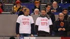 Roma-Inter, magliette e striscioni per Totti