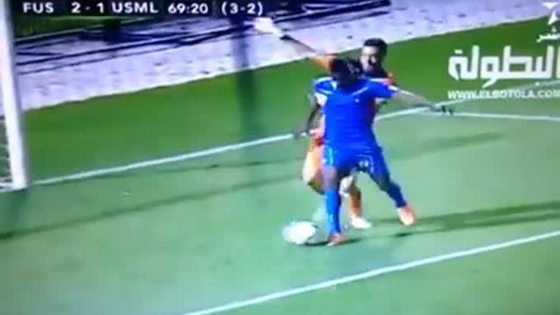 Il portiere imita Messi, le conseguenze sono disastrose