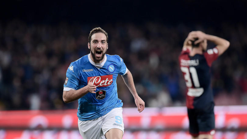 Il "cannoniere internazionale": Higuain da solo al comando