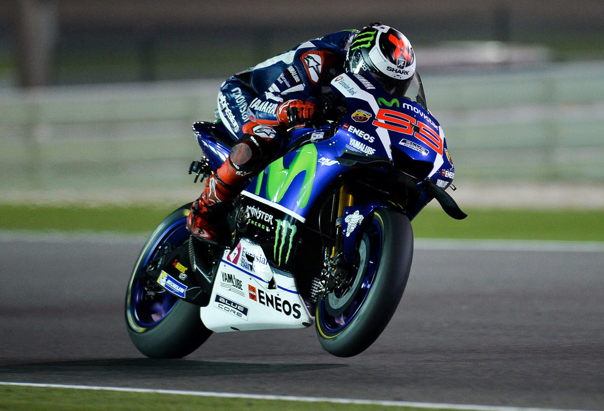 MotoGp, Lorenzo domina in Qatar e nelle quote per il titolo
