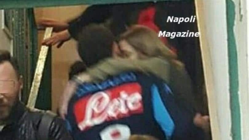 Napoli Higuain, altro bacio a Lara dopo la doppietta contro il Genoa