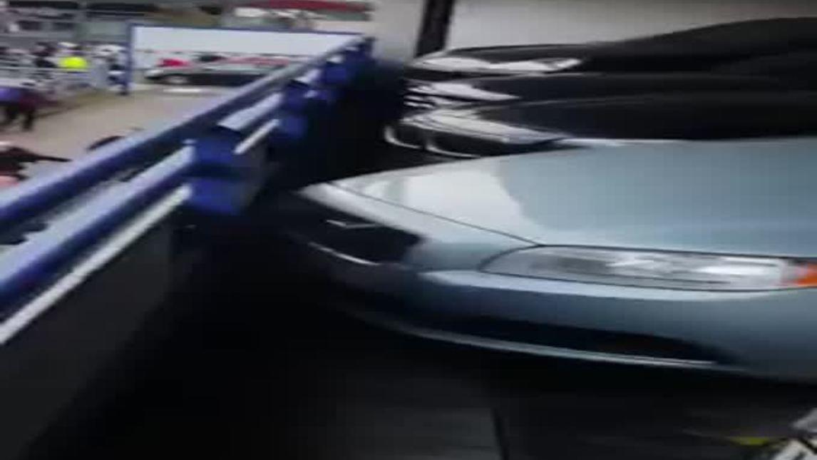 Attentato all'aeroporto di Bruxelles: passeggeri in fuga