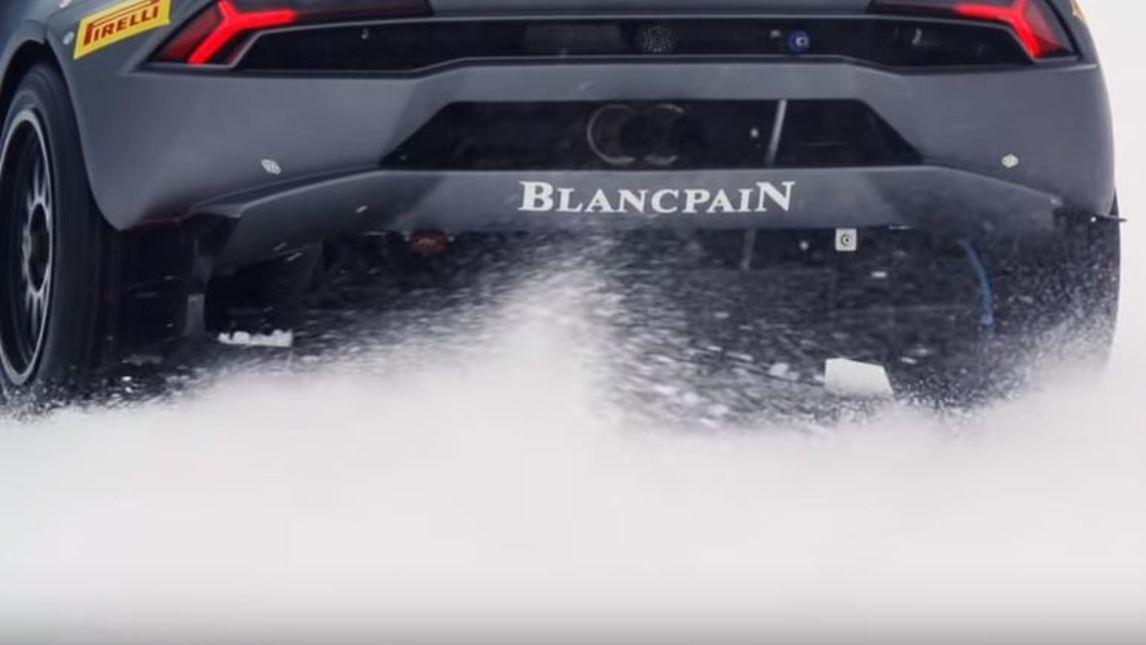 Lamborghini Huracan: 620 cavalli sulla neve
