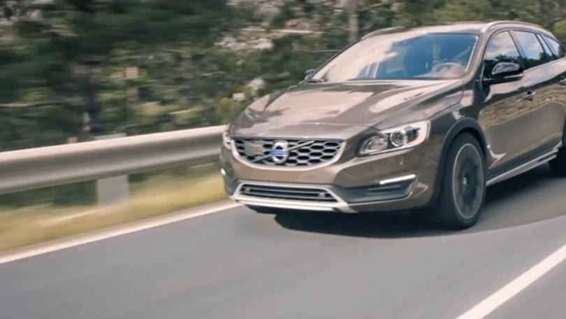 Volvo V60, al volante della Cross Country