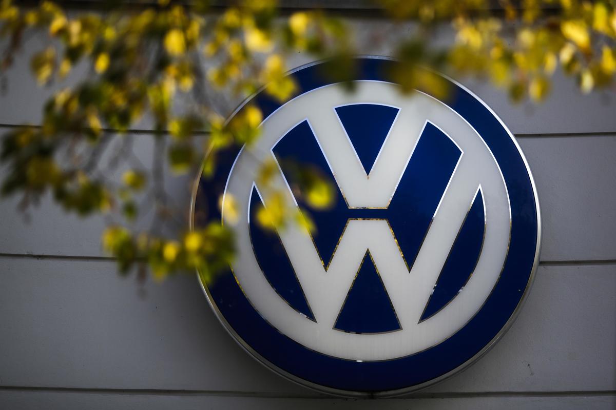 Volkswagen e Porsche: richiamate 800.000 Touareg e Cayenne